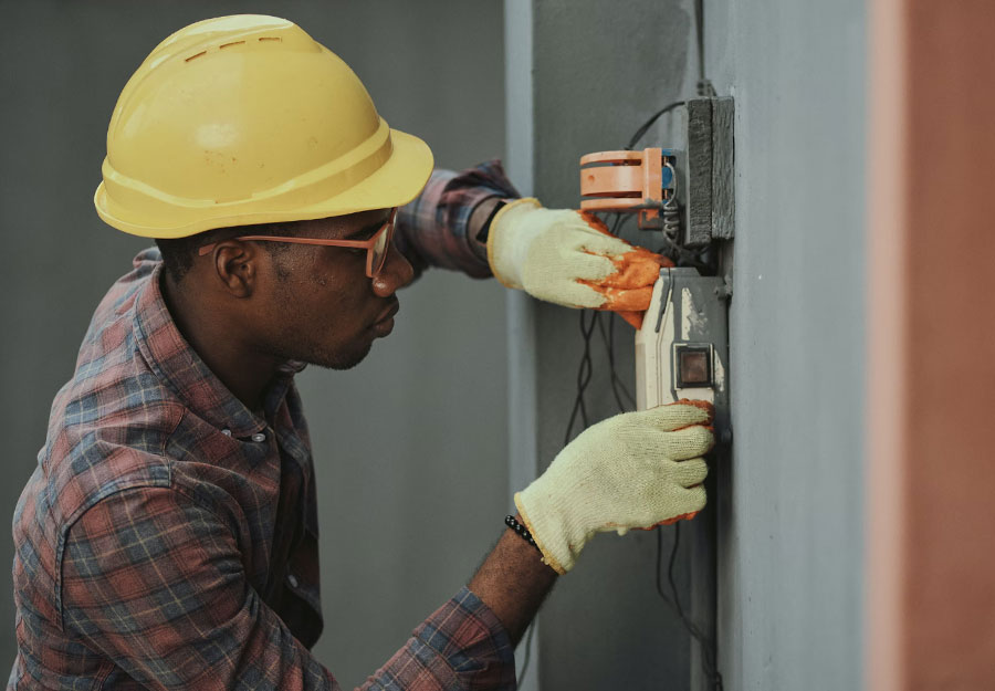 On cherche : magasinier (H/F) spécialiste en électricité
